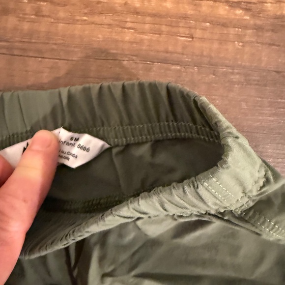 MEC Baby Sun Shirt & Gorp Joggers Set (6M) - Picture 3 of 5